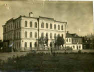 Бывшая народная школа Каретниковых в селе Тейково